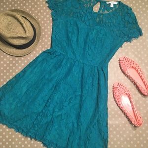 CLOSET CLOSING 8/15 - LC Lauren Conrad Lace Dress